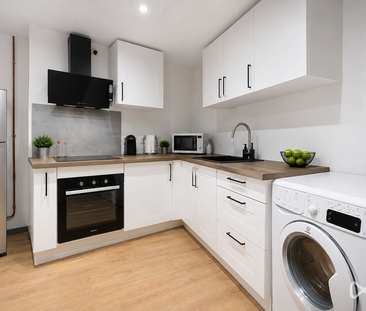 Appartement te huur in Dinant voor € 800 met 2 slaapkamers - Photo 3