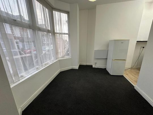 Chaucer Street - Photo 1