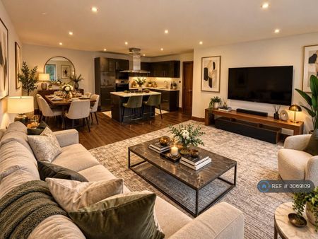 3 bedroom flat to rent - Photo 2