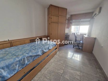 Piso en alquiler en Calle del Arquitecto Morell - Photo 2