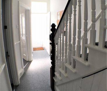 4 bedroom terraced house to rent - Photo 2