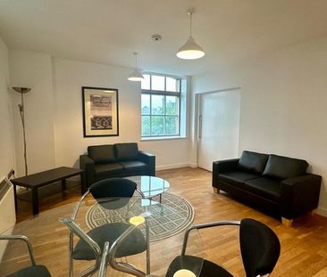 2 bedroom flat to rent - Photo 1