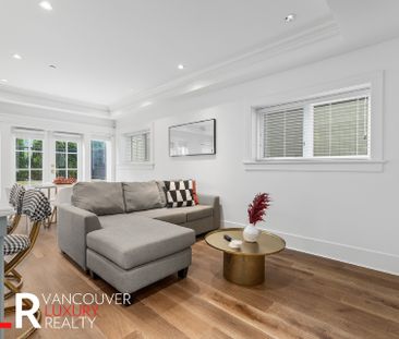 Townhouse in Vancouver West Side, BC - Photo 5