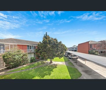 Light, Bright & Perfectly Positioned: Affordable Living Near Shops ... - Photo 6