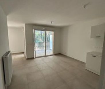 location Appartement T1 DE 31.57m² À SIX FOURS LES PLAGES - Photo 1