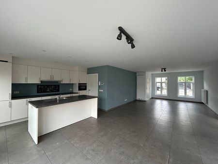 Halfvrijstaande woning met 2 slaapkamers en bureauruimte - Foto 3