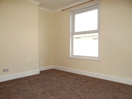 Brompton Road, Southsea - Photo 4