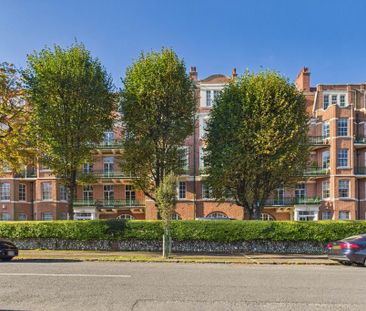 4 bedroom flat to rent - Photo 3