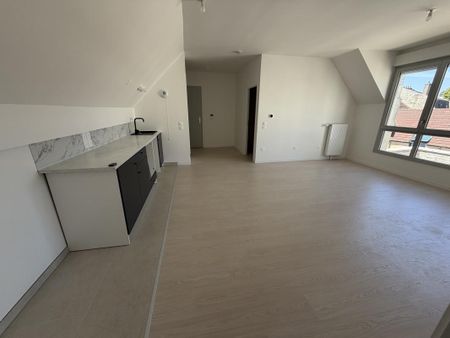 Location Appartement 4 pièces 70m² MANTES LA JOLIE 78200 - Photo 3