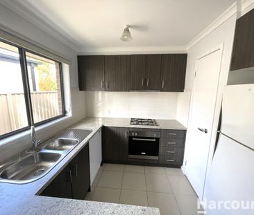 Low Maintenance Town House - Photo 3