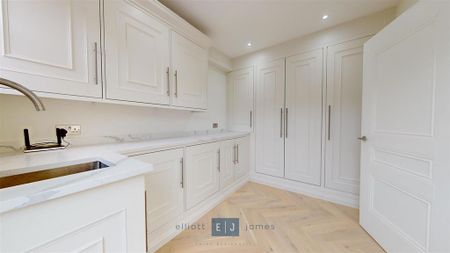 6 bedroom detached house to rent - Photo 5