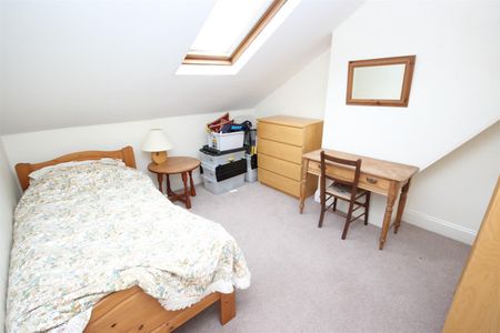 4 bed Terraced House for let - Photo 4