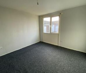 2 bedroom end of terrace house to rent - Photo 4