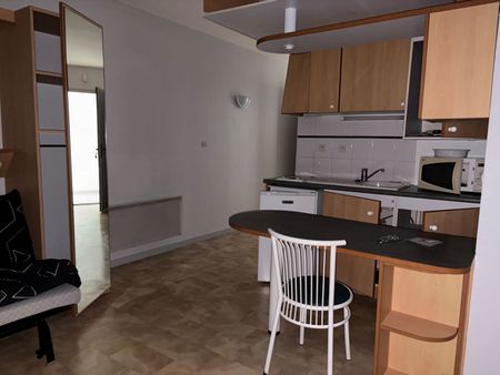 Location Appartement 1 pièce 22m² - Photo 4