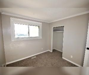 Glen Allan Bungalow For Rent Sherwood Park - Photo 4