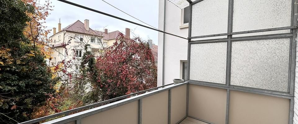 Lichtdurchflutete möblierte 3-Zimmer-Wohnung mit zwei Balkonen in beliebter Lage - Photo 1