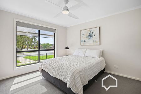 197 Neale Street Flora Hill VIC - Photo 3