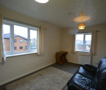 Flat to rent on - Photo 1