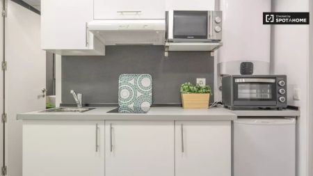 2-bedroom apartment for rent in Embajadores - Foto 2