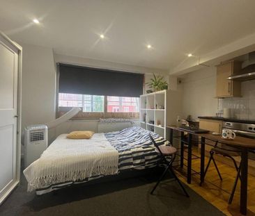 Studio to rent - Photo 6