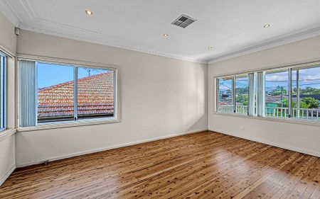Spacious Family Home / Includes Gas - Photo 2