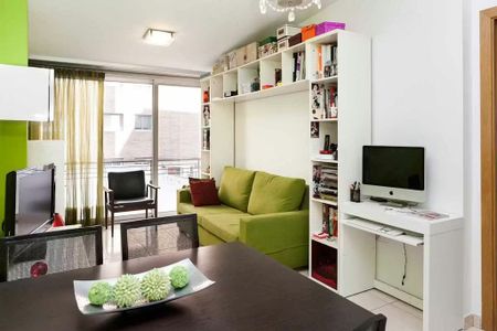 Carrer del Comerç, L'Hospitalet de Llobregat, Catalonia 08902 - Photo 3