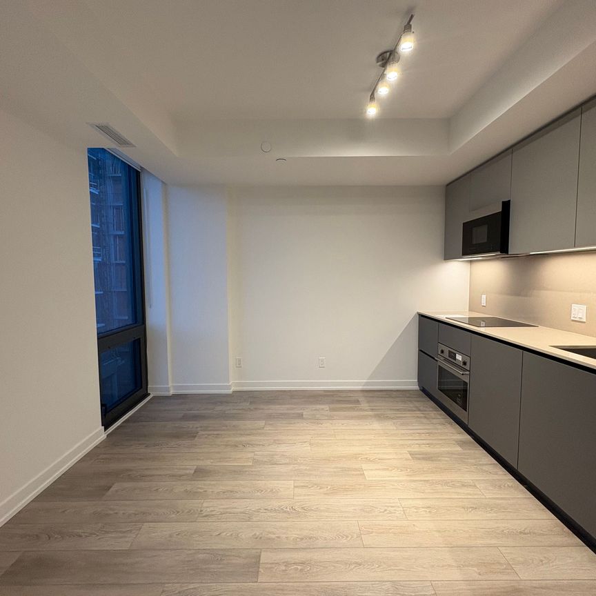 For Lease - 35 Parliament Street Unit# 911, Toronto, Ontario - Photo 1