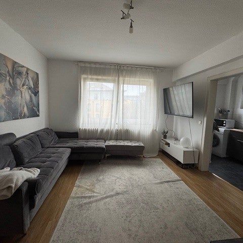 Zum 01.06: Tolle Wohnung mit modernem Bad und Dachterrasse (4. OG ohne Aufzug) - Foto 1