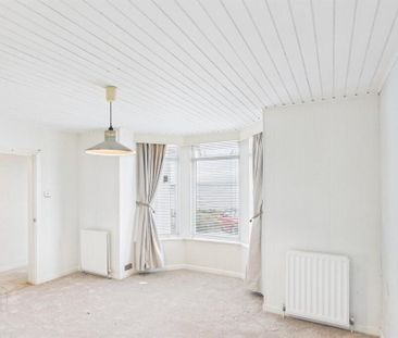 Apt 1 Pier House, 1 Seafront Road, Holywood, BT18 0BB - Photo 2