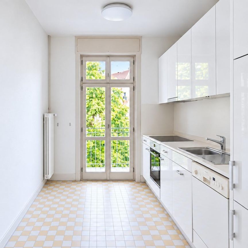 Charmante 4-Zimmerwohnung mit zwei Balkonen - Foto 1
