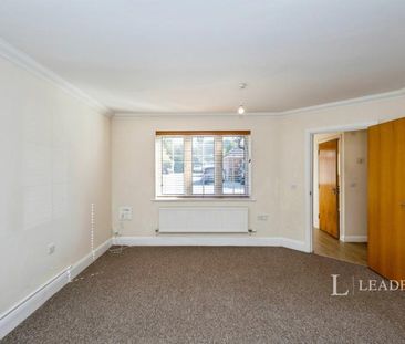 4 bedroom house to rent Trafalgar Rise, Clanfield, Waterlooville, PO8 - Photo 2