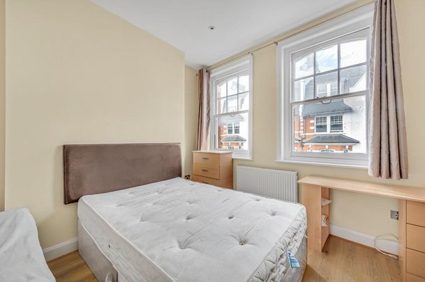 3 bedroom flat to rent - Photo 1