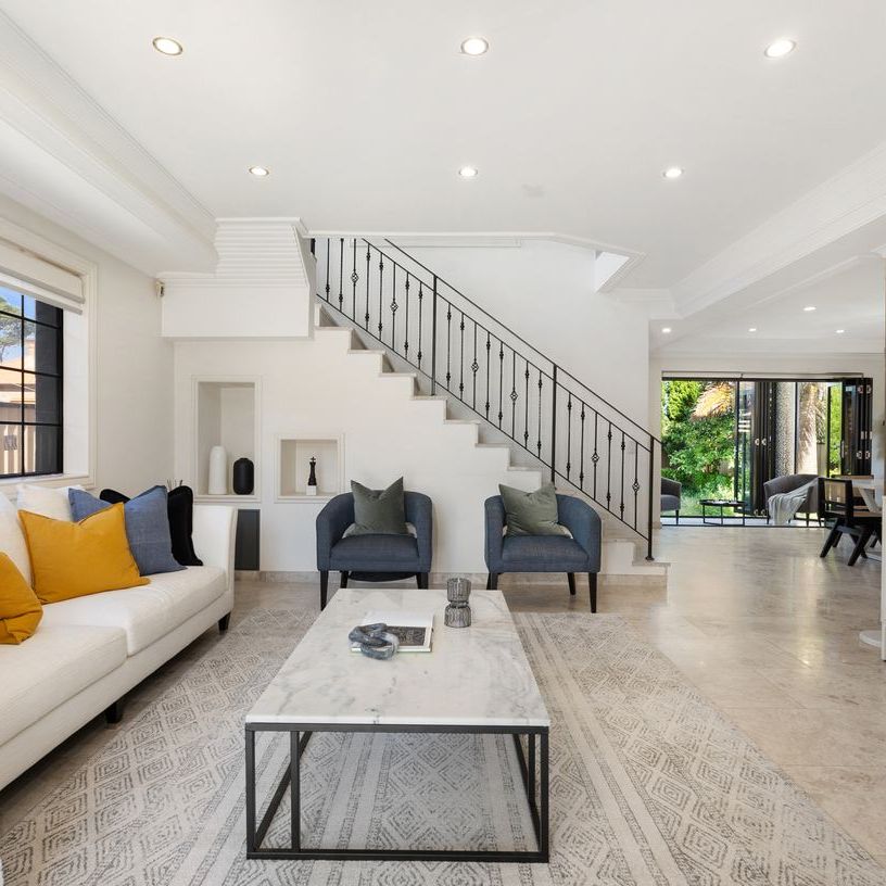 Luxury Family Residence In Prime Bexley Location - Photo 1