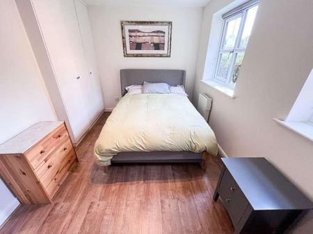 Windmill Drive, London, NW2 - Photo 2