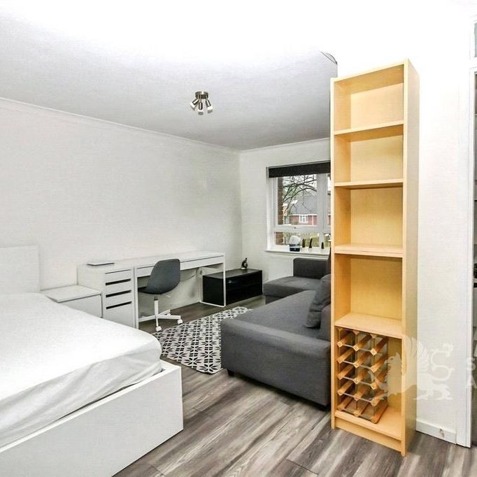 Studio to rent - Photo 1