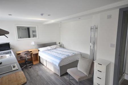 Studio Flat, 5, Brizlincote Lane, Burton Upon Trent, Burton-On-Trent, DE15 0PR - Photo 5