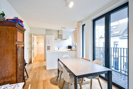 Châtelain, dans un immeuble récent un bel appartement 2 ch - Photo 4