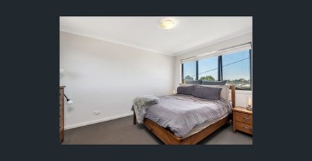 Modern and contemporary. - Photo 2