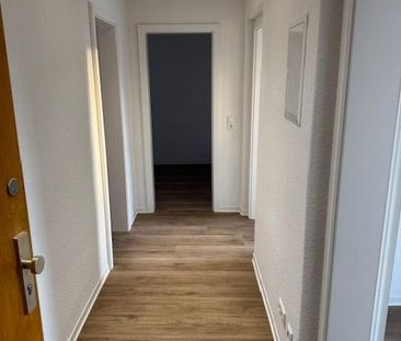 Zum Verlieben: 3-Raum-Wohnung in kompletter Sanierung mit Süd-Balkon - Photo 6