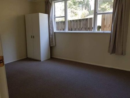 Sunny Large 4 bedroom house - Photo 2