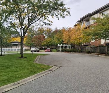 A 2-bedroom, 2-bathroom apartment near Fleetwood Park in Surrey - Photo 2