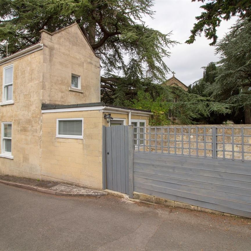 7 Church Road, Weston, Bath - Photo 1