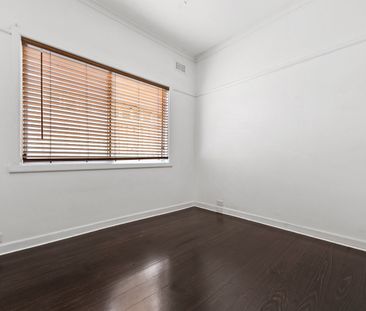16 Shanley Street, Pascoe Vale VIC 3044 - Photo 3