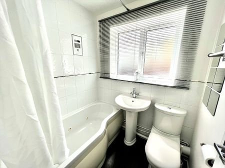 Highmoor, Maritime Quarter, Marina, Swansea, SA1 1YE - Photo 5