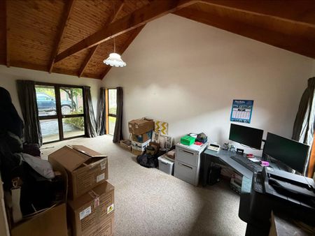 Serene country homestead - Photo 5