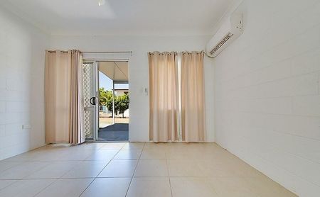 LOW SET UNIT CLOSE TO SCHOOLS, SHOPS AND TOWN - Photo 3