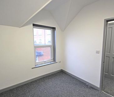 2 bedroom maisonette to rent - Photo 3