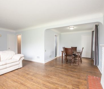 **ALL INCLUSIVE** STUDENTS ROOM FOR RENT ON GLENDALE!! - Photo 4