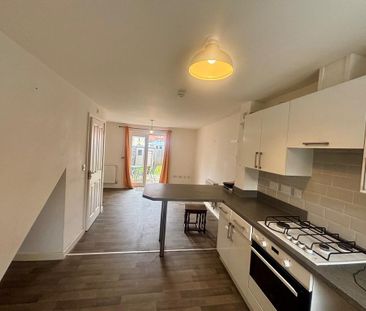 3 bedroom terraced house to rent - Photo 3
