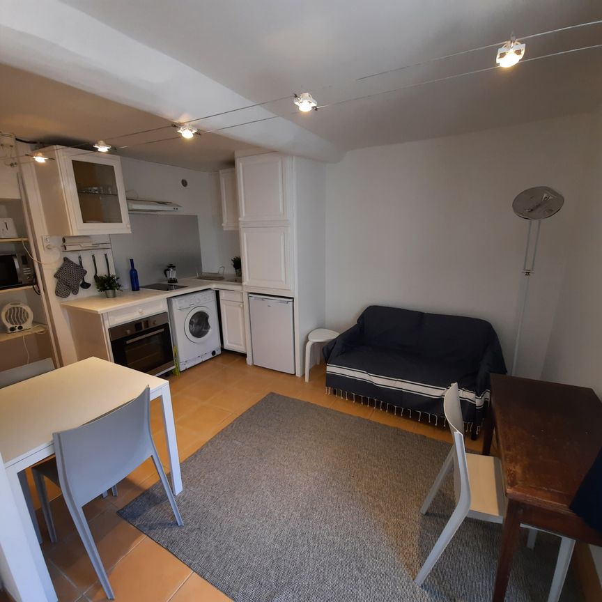 Location Appartement 1 pièce 23m² MARSEILLE 9ème - Photo 1